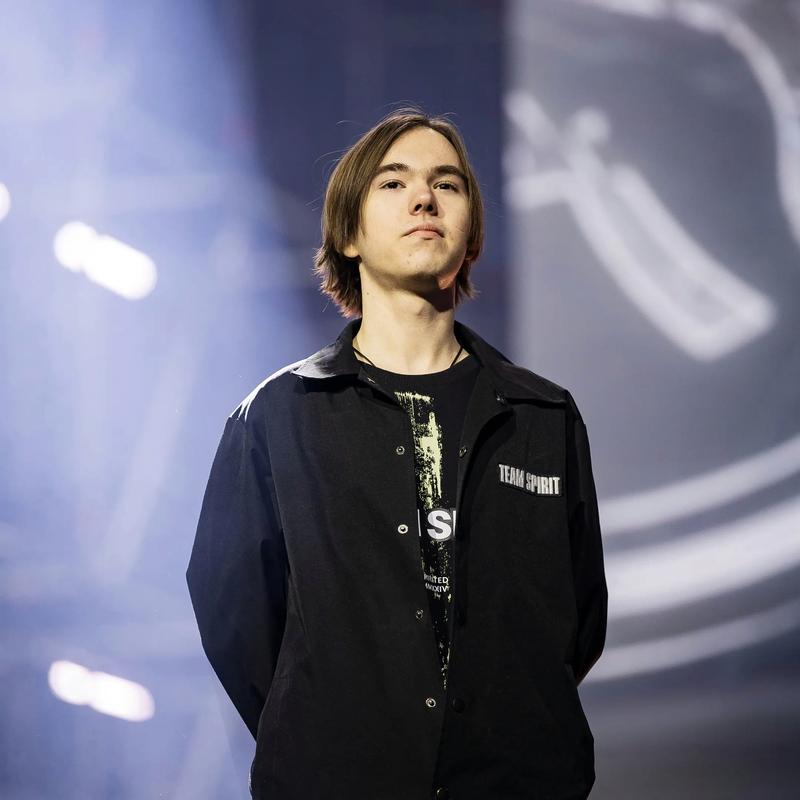 LPL解说管泽元疯狂暗示LWX，米勒并没有回应