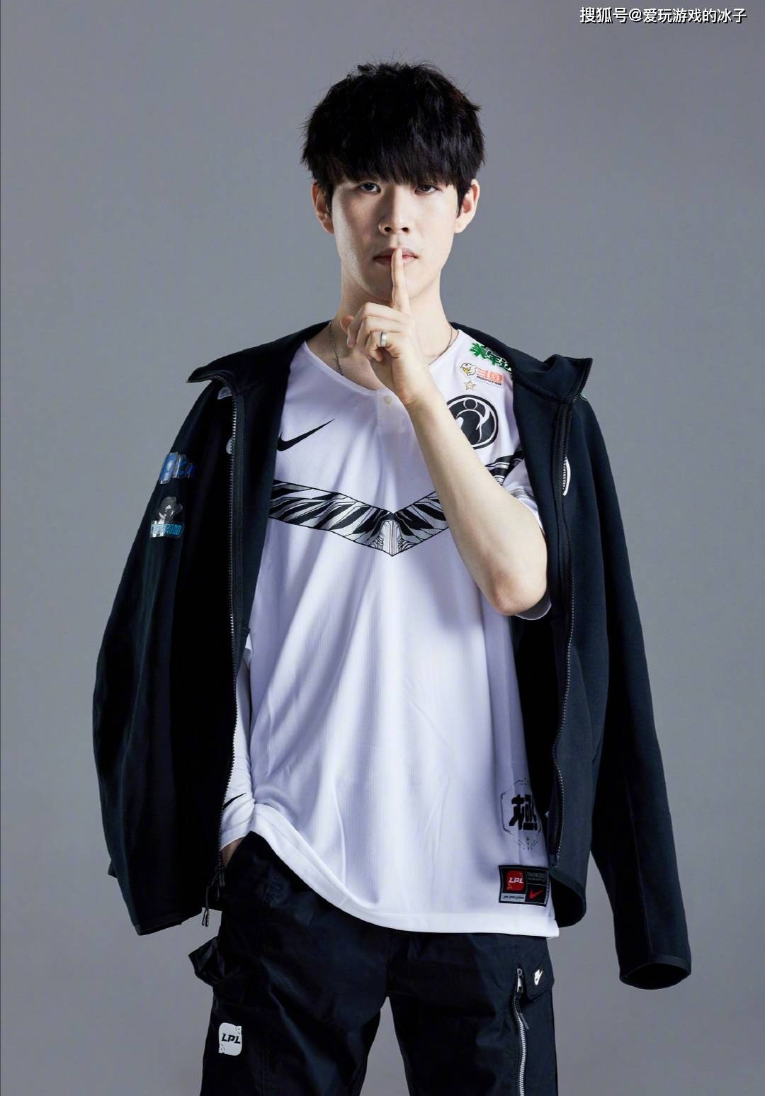 英雄联盟LPL转会：RNG未见进账，反而LEC的G2急了