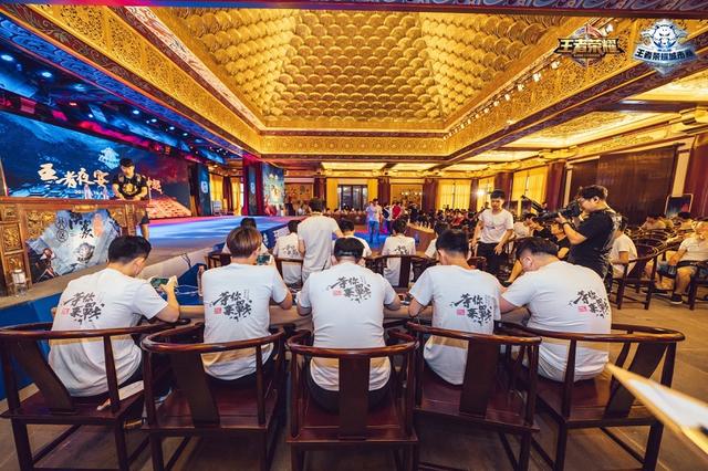 brawk成为NRG的第五名选手，而Mikes接任Valorant主教练