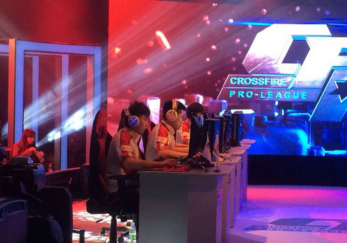 我无法带领团队！ NiKo 的22个击杀无力拯救团队。G2在中期陷入沉睡。 Heroic 以13-6赢得了第一张地图。