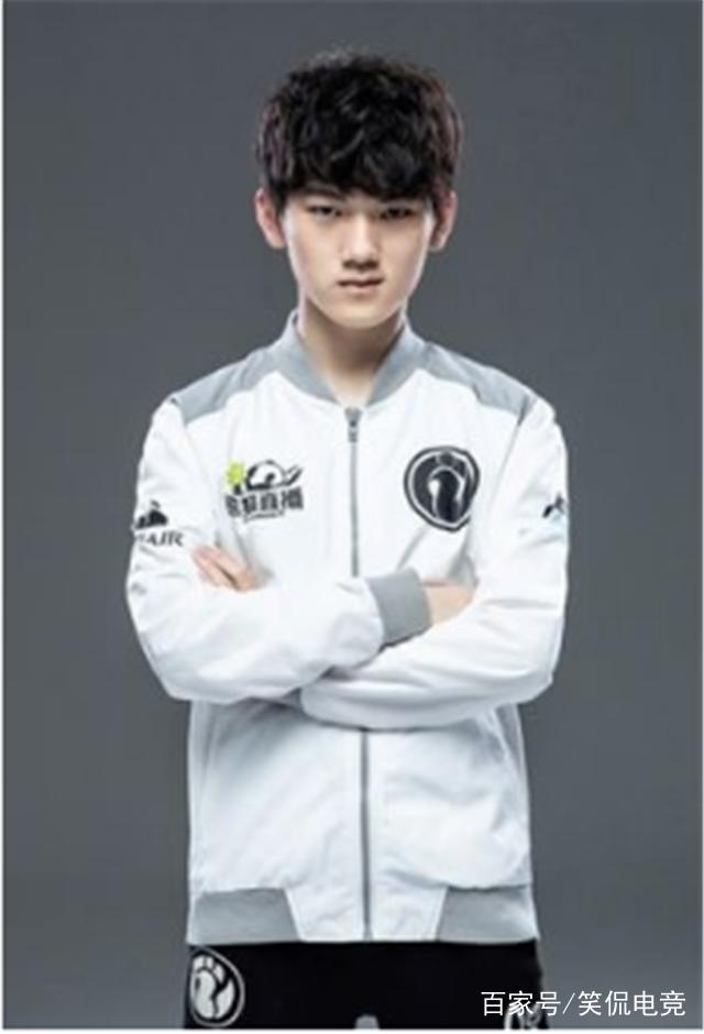 英雄联盟LPL夏季赛：FPX慢热憾负，粉丝们直称吐血