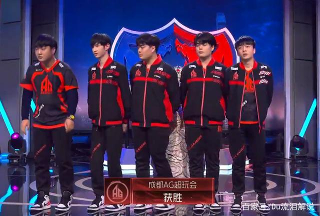 100 Thieves CEO花费$30,000进行箱子开启，获得$3,000刀具